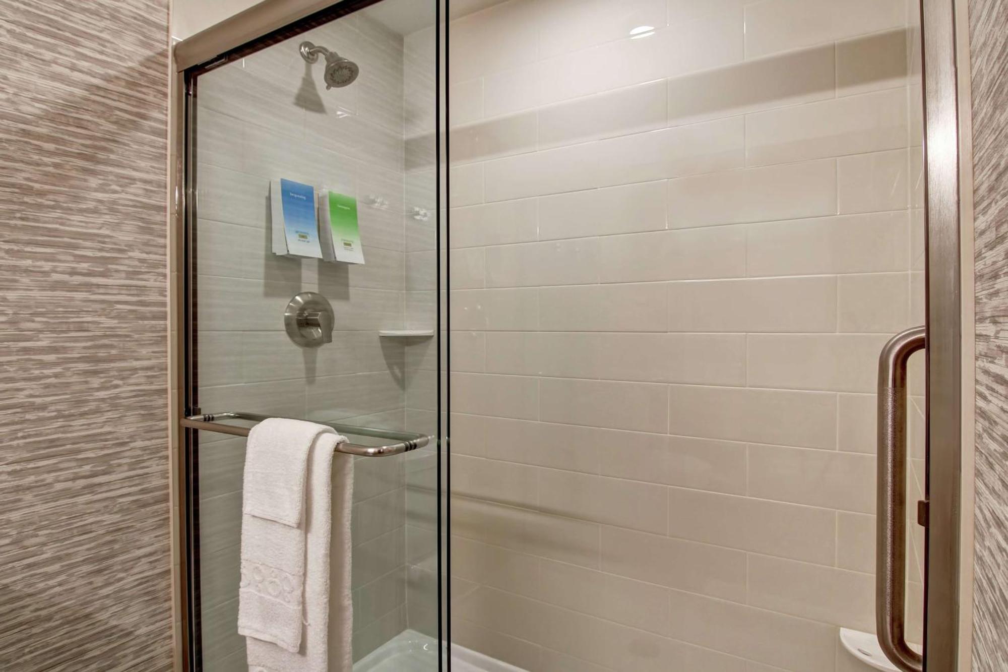 Home2 Suites By Hilton Montreal Dorval Ngoại thất bức ảnh